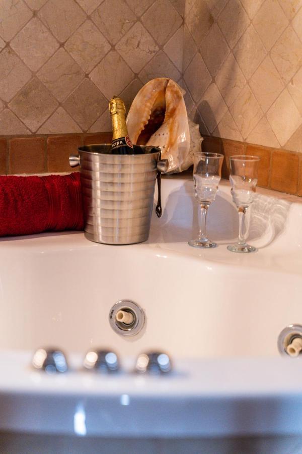 Villa Estilo Mediterranea Con Piscina, Jardin, Bbq Y Jacuzzi - Villa Bel Air Real 埃斯特波纳 外观 照片