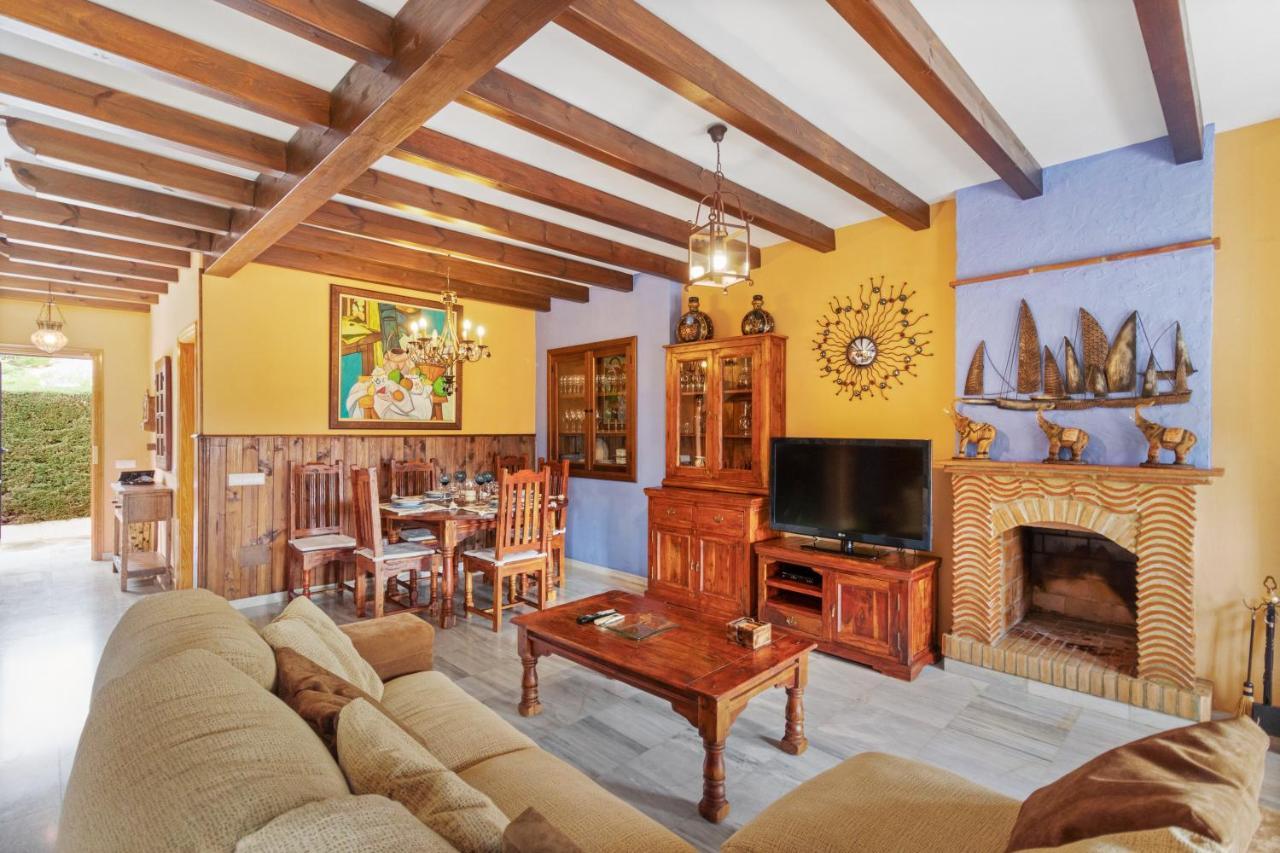 Villa Estilo Mediterranea Con Piscina, Jardin, Bbq Y Jacuzzi - Villa Bel Air Real 埃斯特波纳 外观 照片