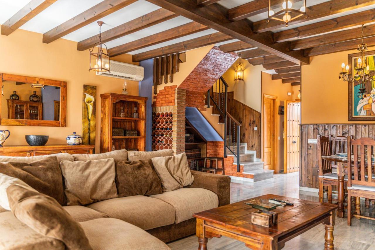 Villa Estilo Mediterranea Con Piscina, Jardin, Bbq Y Jacuzzi - Villa Bel Air Real 埃斯特波纳 外观 照片