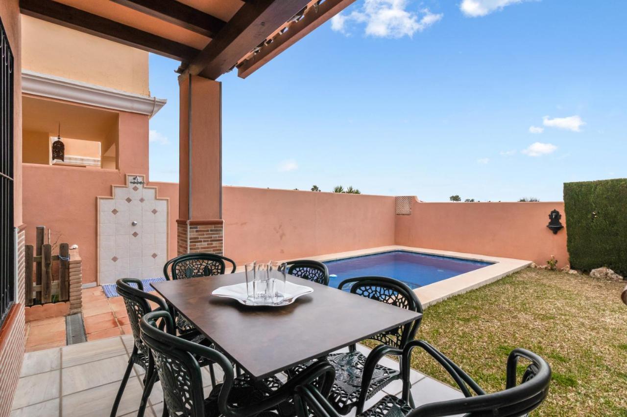 Villa Estilo Mediterranea Con Piscina, Jardin, Bbq Y Jacuzzi - Villa Bel Air Real 埃斯特波纳 外观 照片